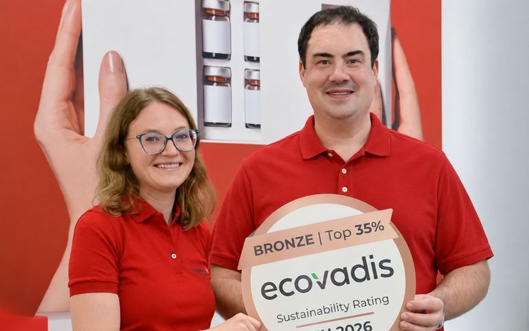 Delighted with the 2026 EcoVadis Bronze Medal for the Karl Knauer Group: Franziska Ebert, HSE Coordinator at Karl Knauer, and Philipp Beyler, Head of QHSE at Karl Knauer. © Karl Knauer KG, © Karl Knauer KG, AI modified