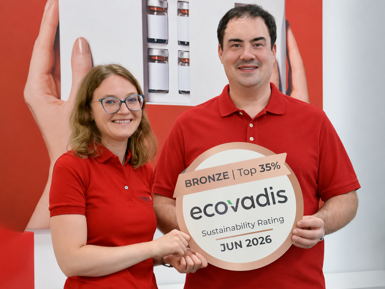 Delighted with the 2026 EcoVadis Bronze Medal for the Karl Knauer Group: Franziska Ebert, HSE Coordinator at Karl Knauer, and Philipp Beyler, Head of QHSE at Karl Knauer. © Karl Knauer KG, © Karl Knauer KG, AI modified