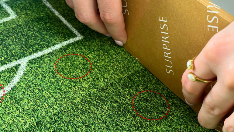 Präsentkarton Surprise "Fußball"