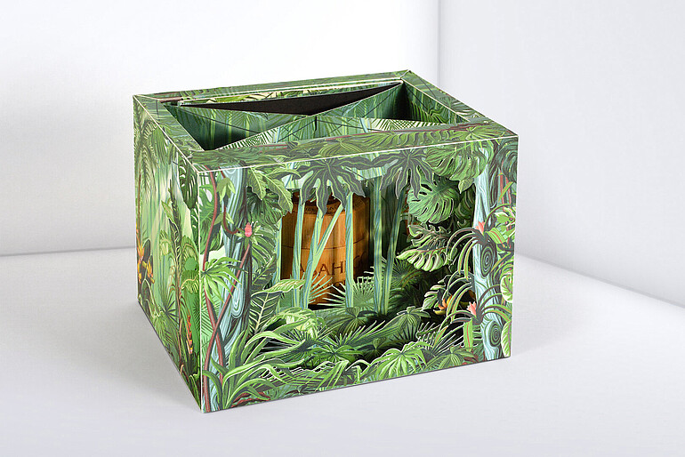 diorama presentation box by ASAHEGO